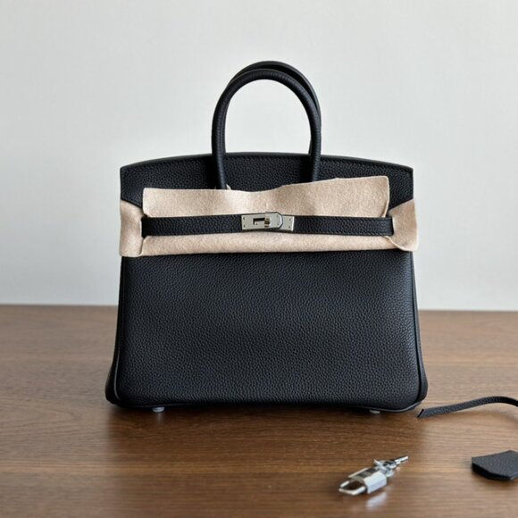 Genuine Leather Taupe wirkin bag 25cm - Picture 10 of 12